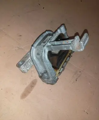 Skoda Octavia Mk3 (5E) Engine mount bracket 5Q0199262CK
