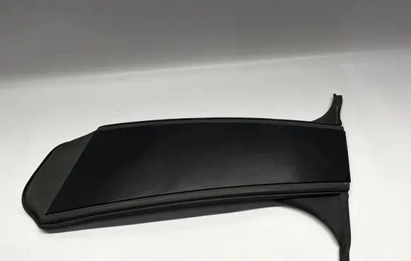 BMW 4 F36 Gran coupe Door glass trim 7453304