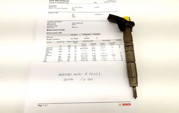 Mercedes-Benz E A207 Fuel injector A642070 KB5CFHB