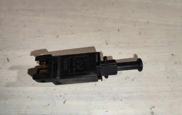 Brake pedal sensor switch