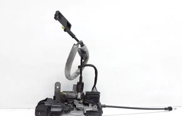 Volvo V40 Front door lock 31440391