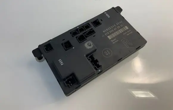 Mercedes-Benz CLS C219 Door control unit/module 2198200726 00005030 A2198200726