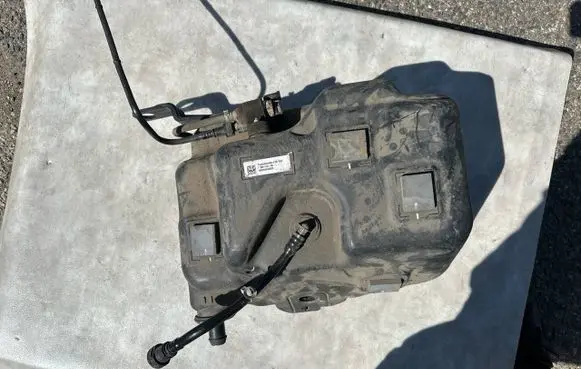 BMW 4 F36 Gran coupe AdBlue liquid reservoir 7399413 18B0594K0625