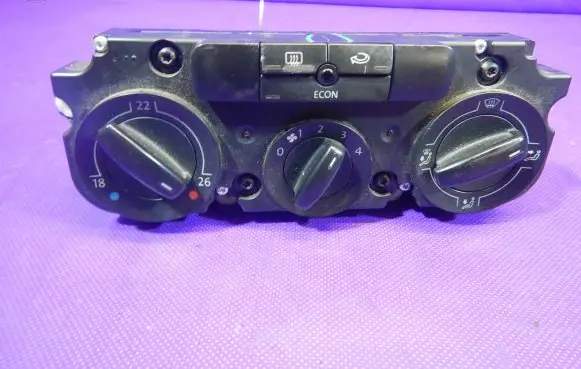 Volkswagen Jetta V Interior fan control switch 1K1820045