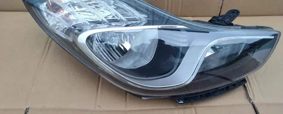Hyundai ix20 Headlight/headlamp 921021KXXX