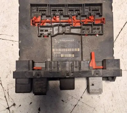 Audi A3 S3 8P Comfort/convenience module 8P0907279C H34S0301 F005V00493