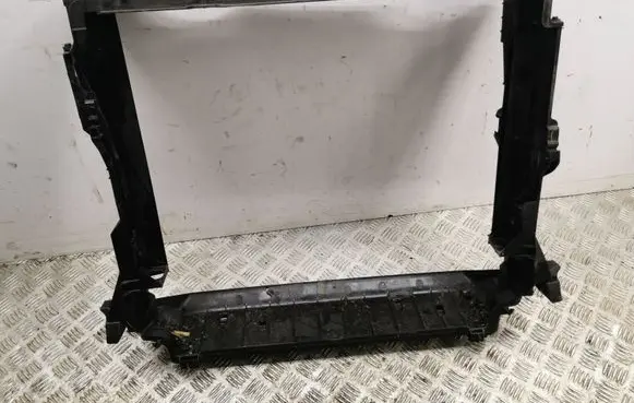 Radiator support slam panel bracket