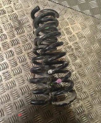Mercedes-Benz GLK (X204) Rear coil spring