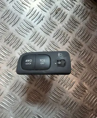 KIA Sportage ESP (stability program) switch 621W05010