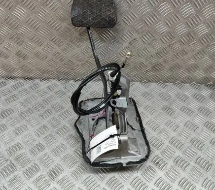 Mercedes-Benz S W140 Brake pedal A1402600151 A1402921031