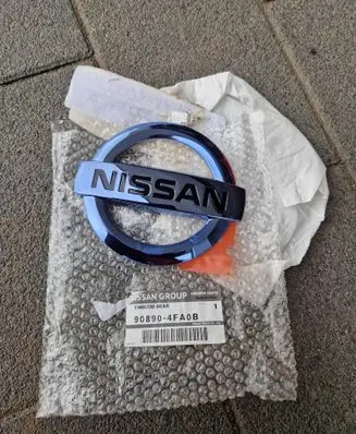 Nissan NV200 Rear door emblem/model letters 90890-4FA0B