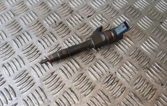 Renault Trafic II (X83) Fuel injector 0445110021 7700111014