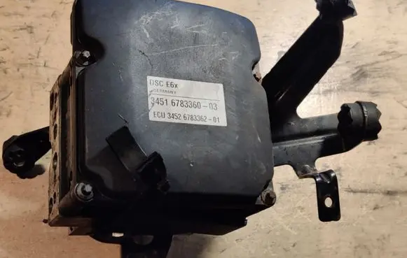 BMW 5 E60 E61 ABS Pump 0265960327 0265250217 6783360