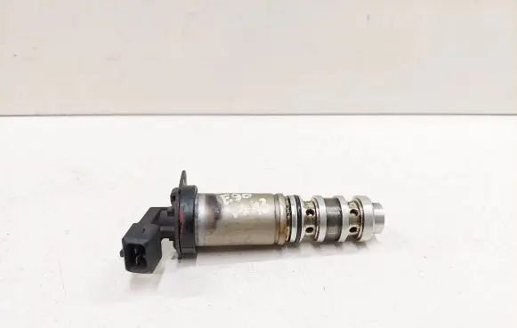 BMW 3 E90 E91 Camshaft vanos timing valve 11367584115 13151279 7584115