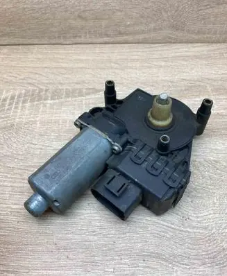 Audi A6 S6 C4 4A Rear door window regulator motor 0130821784 1103004422