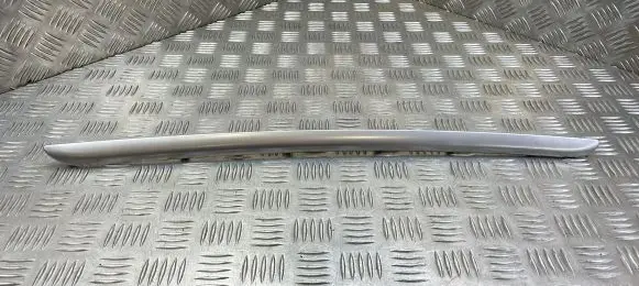 Mercedes-Benz ML W164 Dashboard glove box trim A1646830270