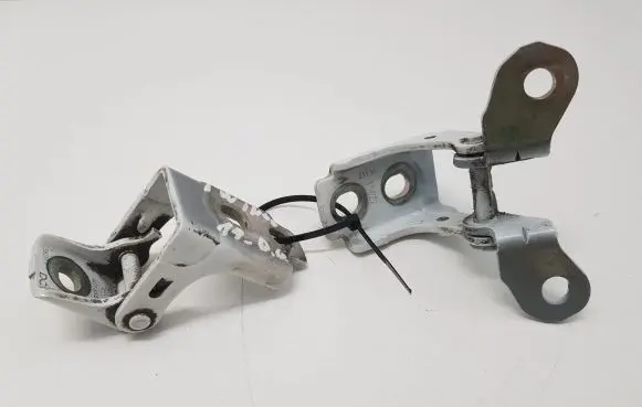 Renault Twingo III Rear door hinge set A073550