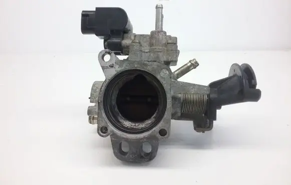 Toyota Yaris Throttle valve 1368001480