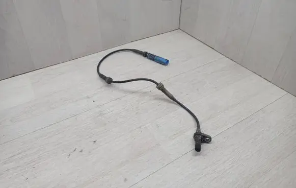 BMW 5 E60 E61 ABS brake wheel speed sensor 10234714