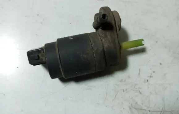 Opel Zafira B Windscreen/windshield washer pump 24439254