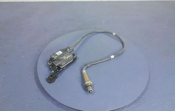 Skoda Octavia 985 Lambda probe sensor 05L906261J