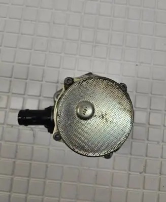 Nissan Qashqai Vacuum pump