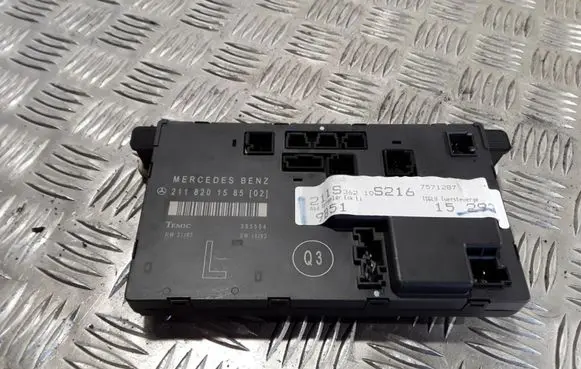 Mercedes-Benz E W211 Door control unit/module 2118201585