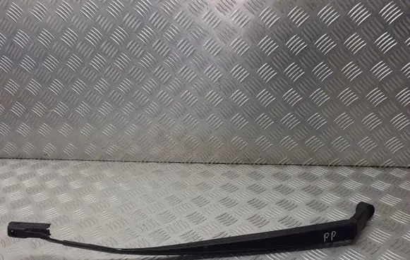 Toyota Auris 150 Front wiper blade arm