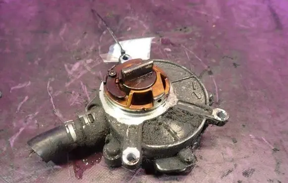 Audi A6 Allroad C5 Vacuum pump 