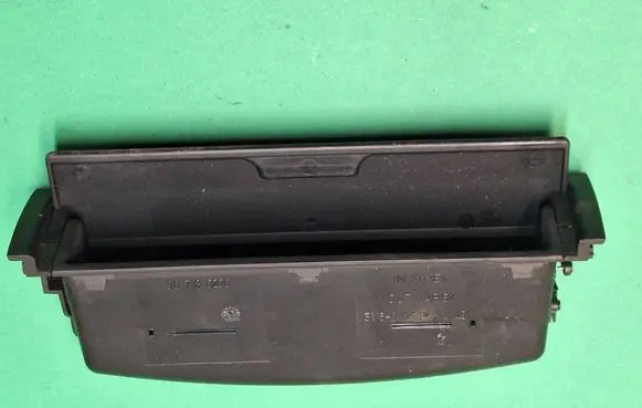 BMW 3 E46 Glove box 307180200