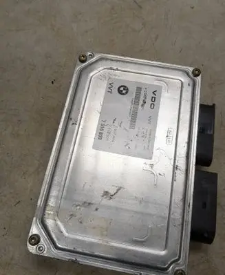 BMW 3 E90 E91 Engine control unit/module 7507493 7516809 7516207