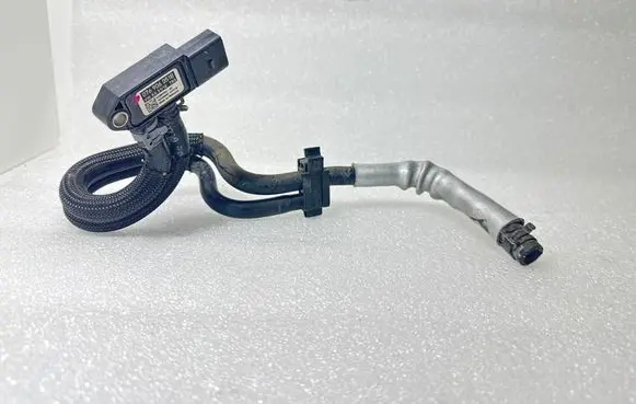 Volkswagen PASSAT B7 EGR valve line/pipe/hose 1K0131213