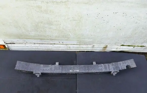 Audi Q3 8U Front bumper foam support bar 8U0807550D