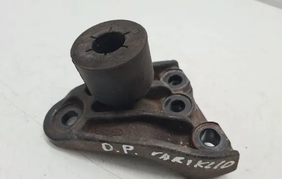 Hyundai Santa Fe Engine mounting bracket 218233W050 218232Y600