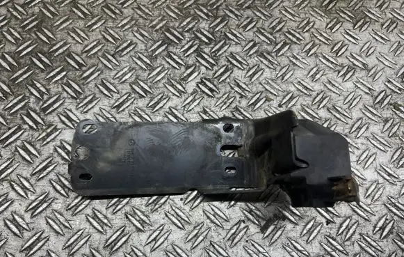 BMW X1 E84 Radiator mount bracket 5164711781110