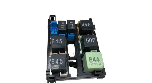 Volkswagen Caddy Fuse box set 7N0937503