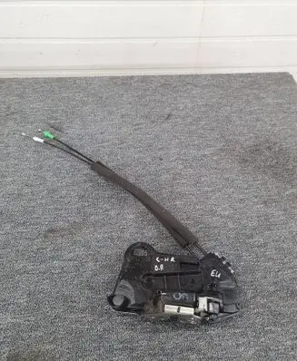 Toyota C-HR I Front door lock 