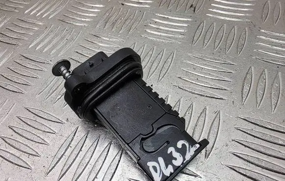 Mini Cooper Countryman R60 Mass air flow meter 8506408 0281006092