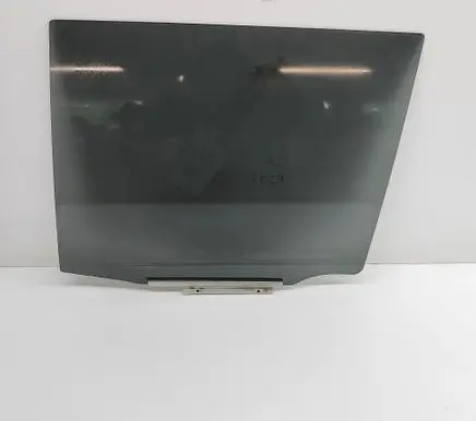 Toyota Land Cruiser (J200) Rear door window glass 6810460390