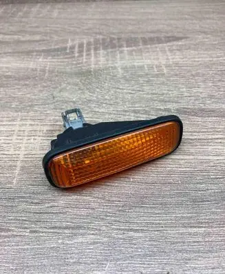 Honda HR-V Front fender indicator light 6R01391 STANLEY3890