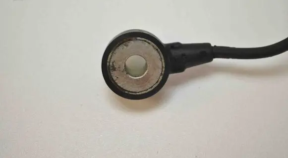 Audi A3 S3 8P Detonation knock sensor 06F905377