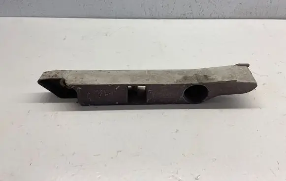 Ford Focus Front bumper mounting bracket 8m5117d958ad