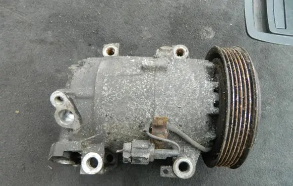 Nissan Primera Air conditioning (A/C) compressor (pump) 926009F501 2J55145010