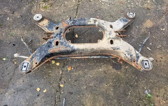 Audi A8 S8 D2 4D Rear subframe 