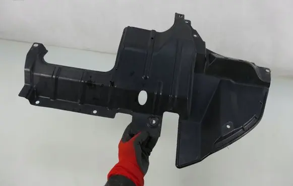 Mitsubishi Outlander Engine splash shield/under tray
