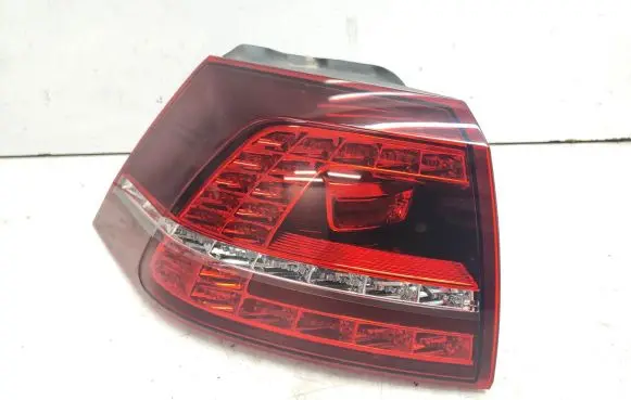 Volkswagen Golf VII Rear/tail lights 5G0945207 81230101