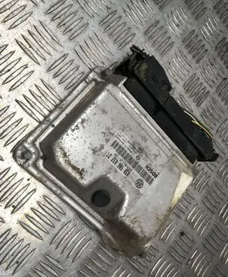 Volkswagen Polo Engine control unit/module 030906032 030906032DT 0261207593