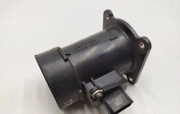 Nissan Almera Tino Mass air flow meter 226807S000