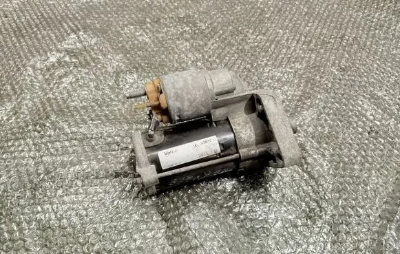 Renault Trafic III (X82) Starter motor 233002889R