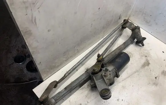 Nissan Murano Z50 Front wiper linkage MT312